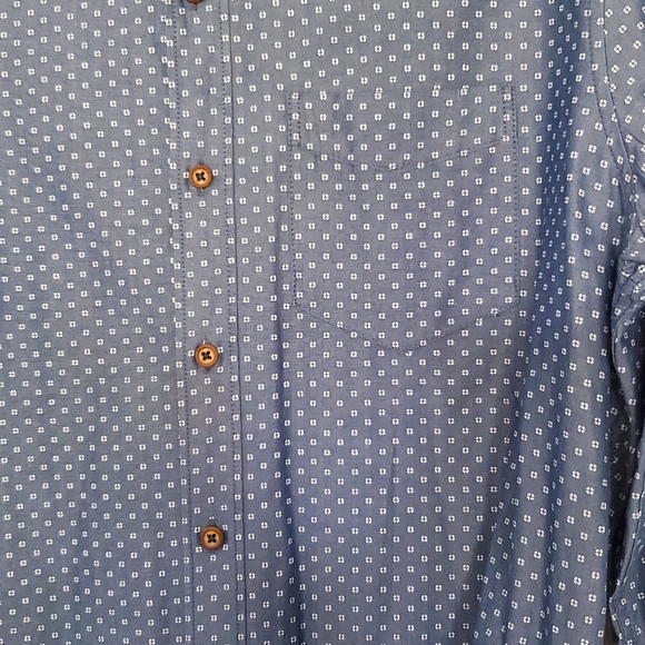 SOLD ! !! American Eagle Printed Everyday Shirt Small EUC - Picture 9 of 10